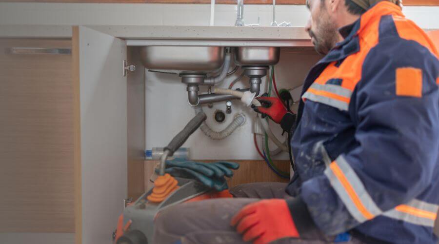 Expert burst pipe repair services in Peralta, NM